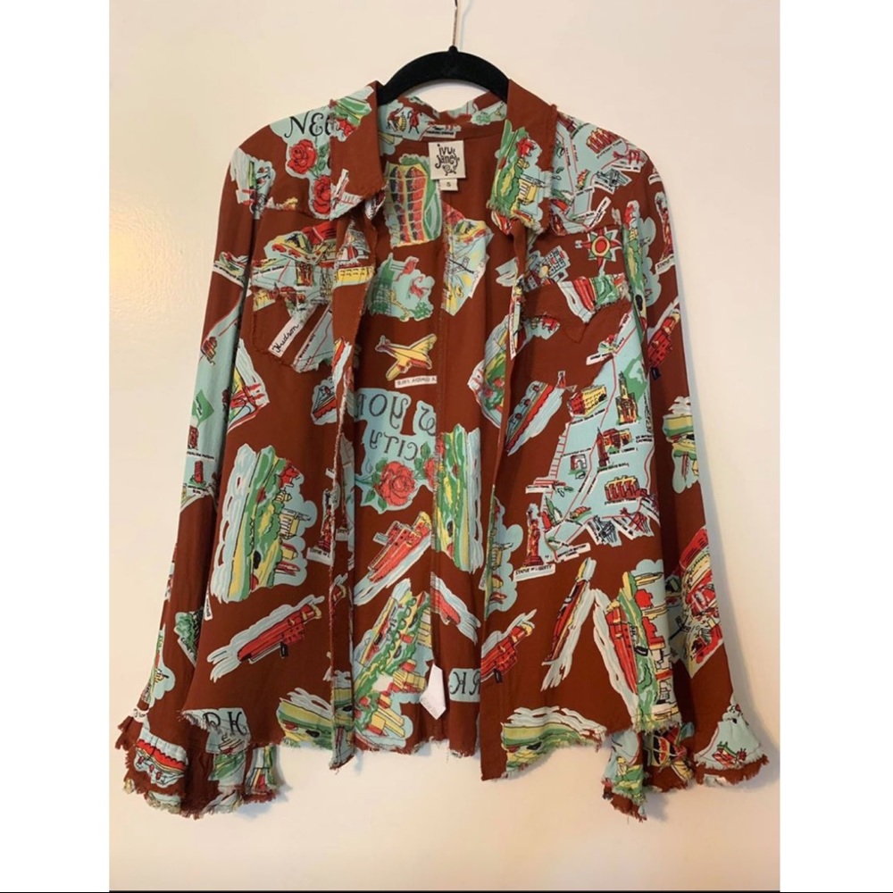 Ivy Jane - New York City Print Bell Sleeve Top